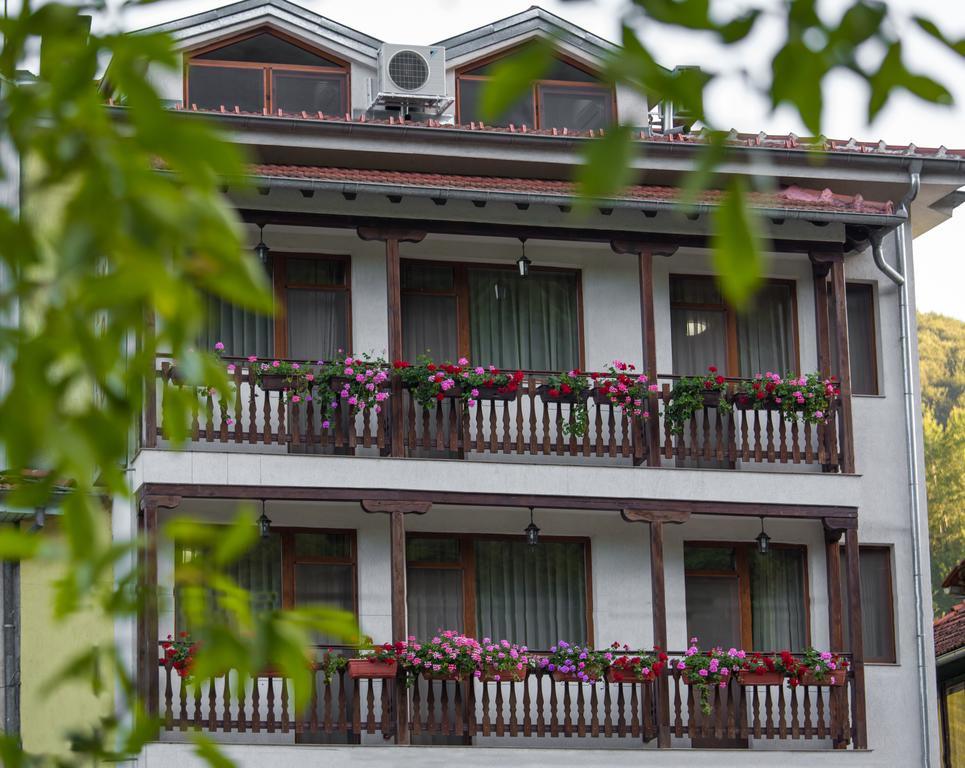 Hera Guest House チフリク エクステリア 写真