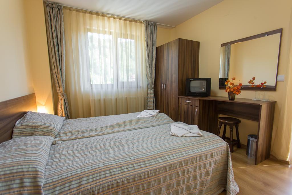 Hera Guest House チフリク エクステリア 写真