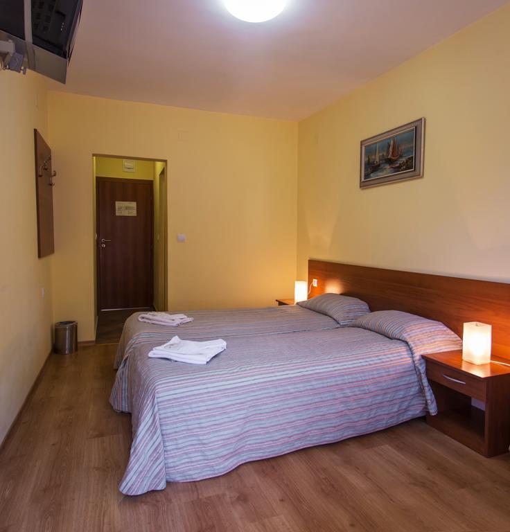 Hera Guest House チフリク エクステリア 写真