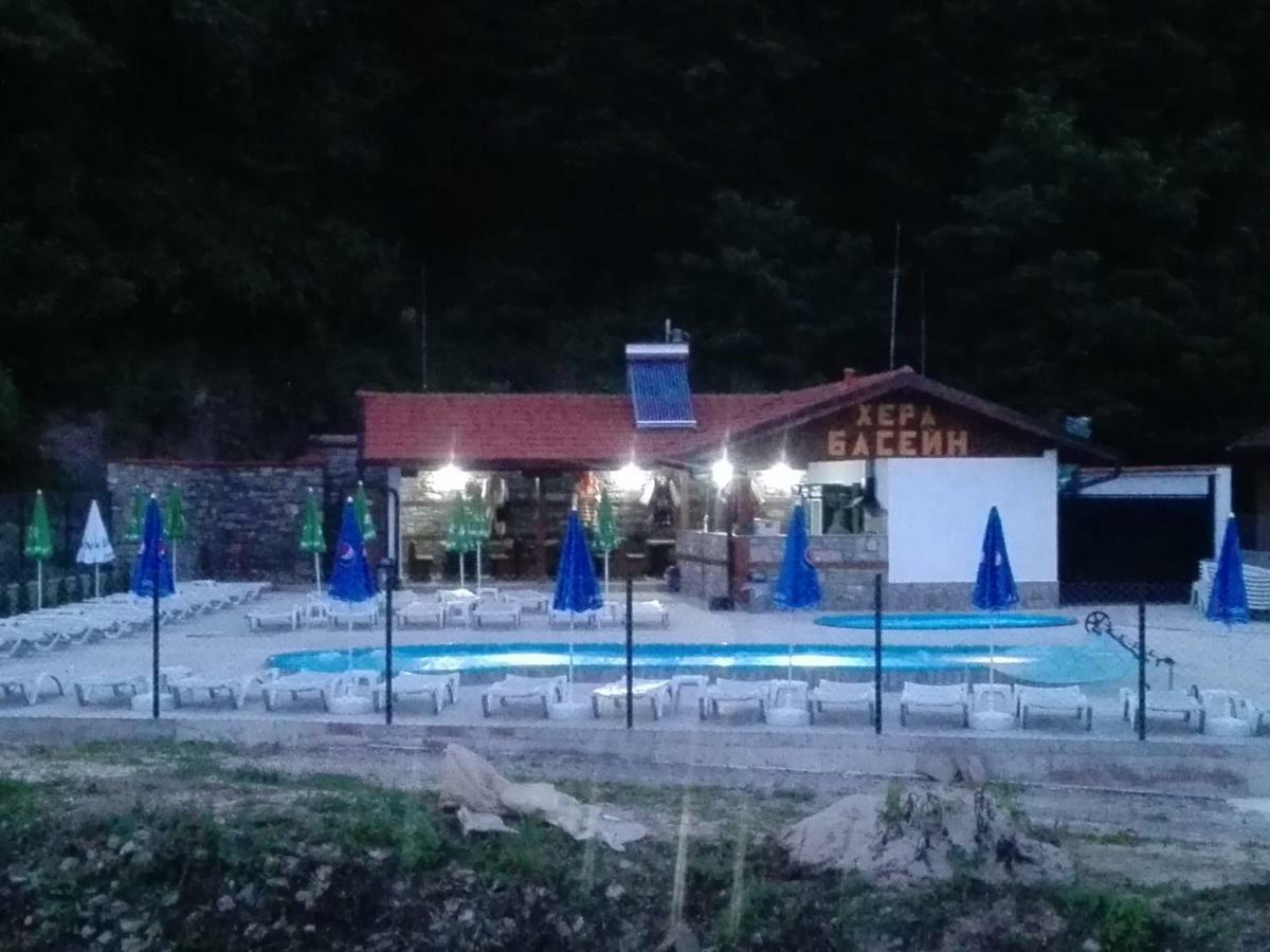 Hera Guest House チフリク エクステリア 写真